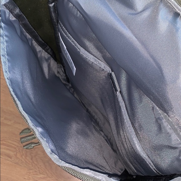 NWT The North Face Top Loader Daypack Backpack - Picture 7 of 13